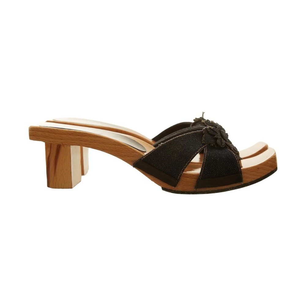 FENDI Denim Flower Block Kitten Heel. Size 7.